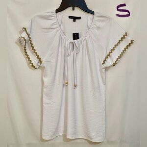 Adrienne Vittadini White Blouse with Gold Accents